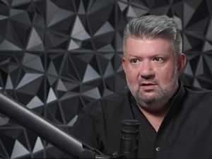 Read more about the article Злато, инвестиции, пари, спестявания. Крум Атанасов при М. Карбовски